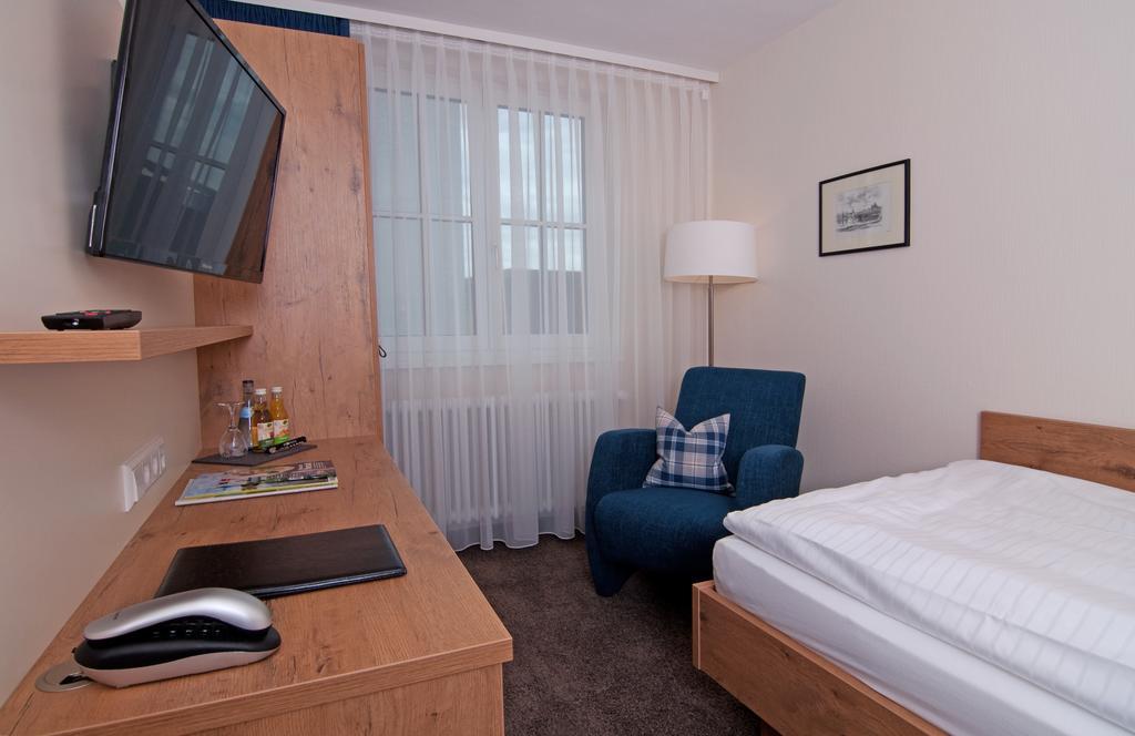 Gasthof Landhotel Hirsch Ostrach Rum bild
